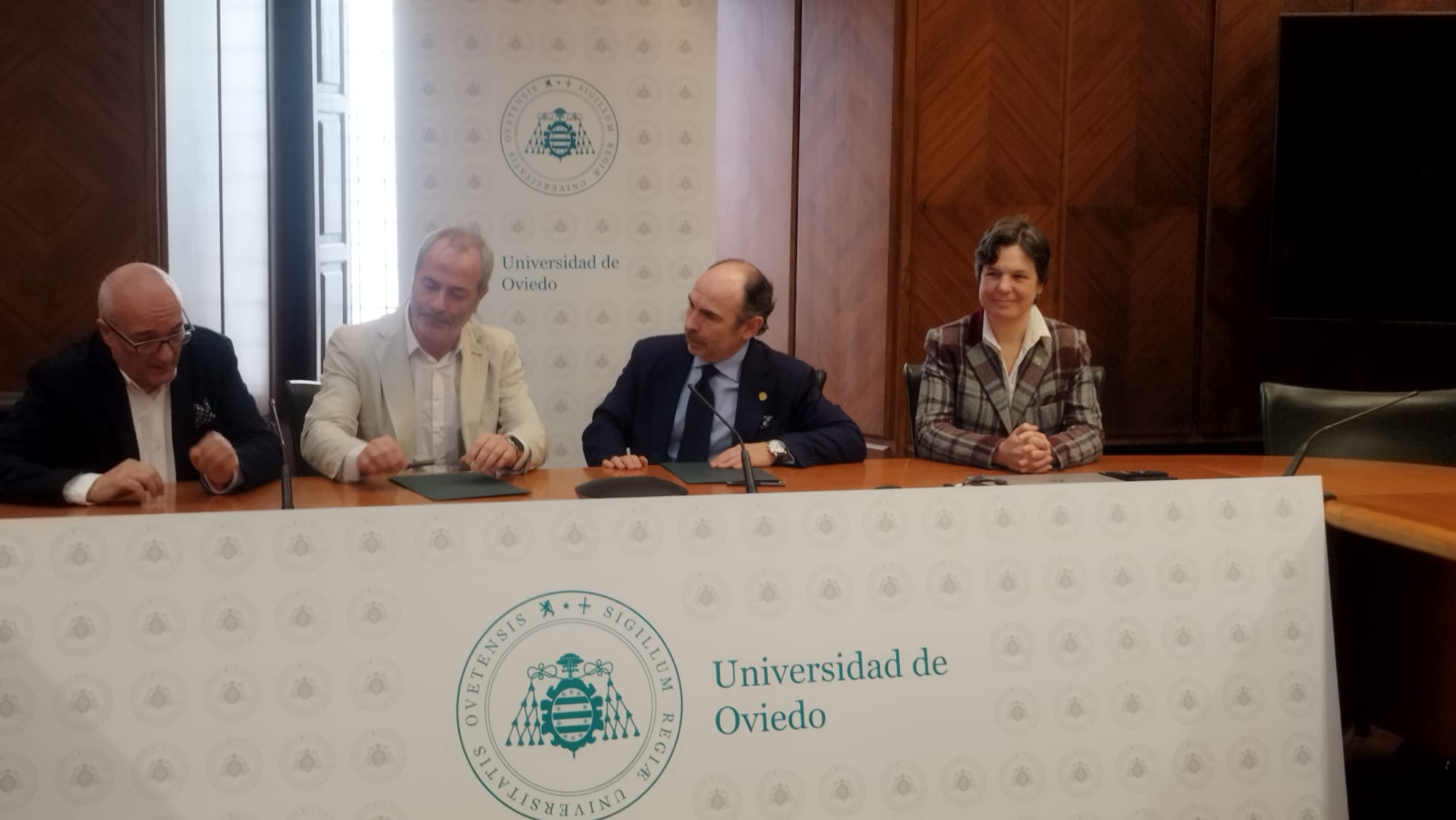 Firma Universidad Oviedo